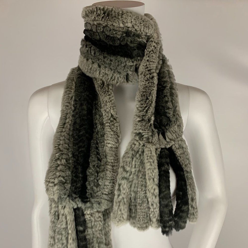 il Fait Froid Soft Grey Real Rabbit Fur Scarf